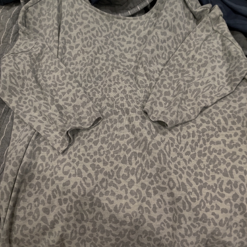 Leopard open twist back shirt